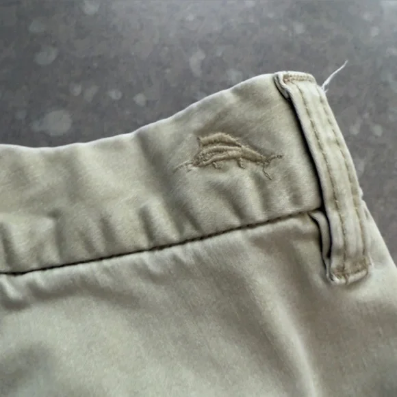 Tommy Bahama Khaki Flat-Front Relaxed Chino Pants - Size 35x30 - Picture 10 of 12
